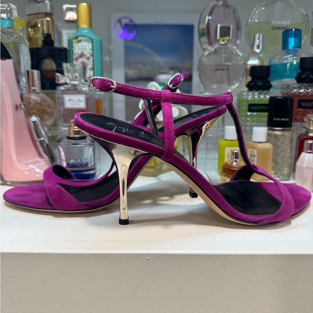 Giuseppe Zanotti - Picture 2 of 8